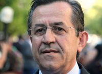 Νικολόπουλος: Οι ομοφυλόφιλοι κουρέλιασαν την ελληνική σημαία και ο ΣΥΡΙΖΑ κρατούσε το φανάρι