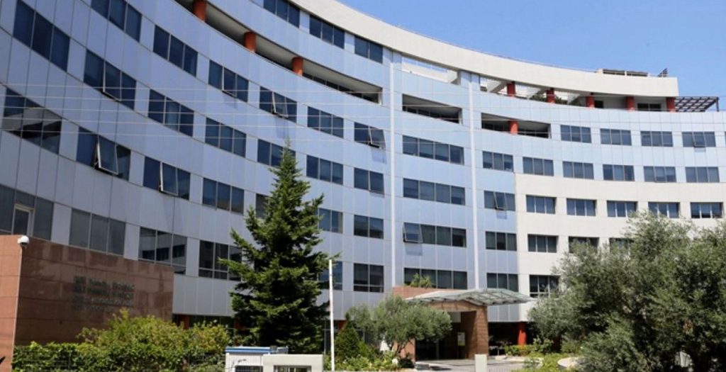 Aλλοίωση του διαγωνισμού για τις τηλεοπτικές άδειες καταγγέλλει ο Alpha