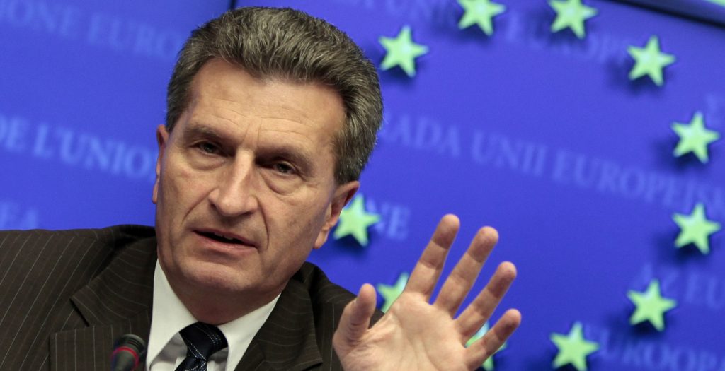 Έτινγκερ: Η ΕΕ αποφασίζει για το προσφυγικό, όχι η Γερμανία