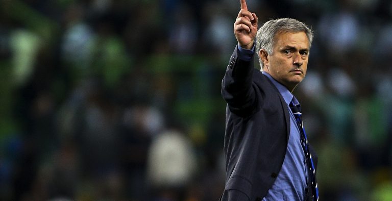 «Γλυκοκοιτάζει» Ζοσέ Φοντέ ο Μουρίνιο