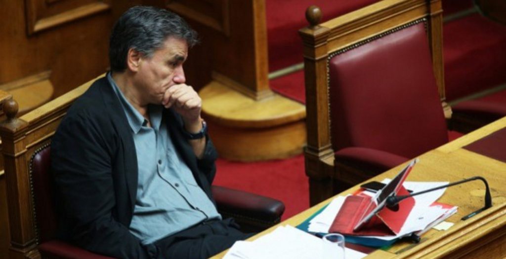 Η WSJ ”αδειάζει” την κυβέρνηση για τον προϋπολογισμό