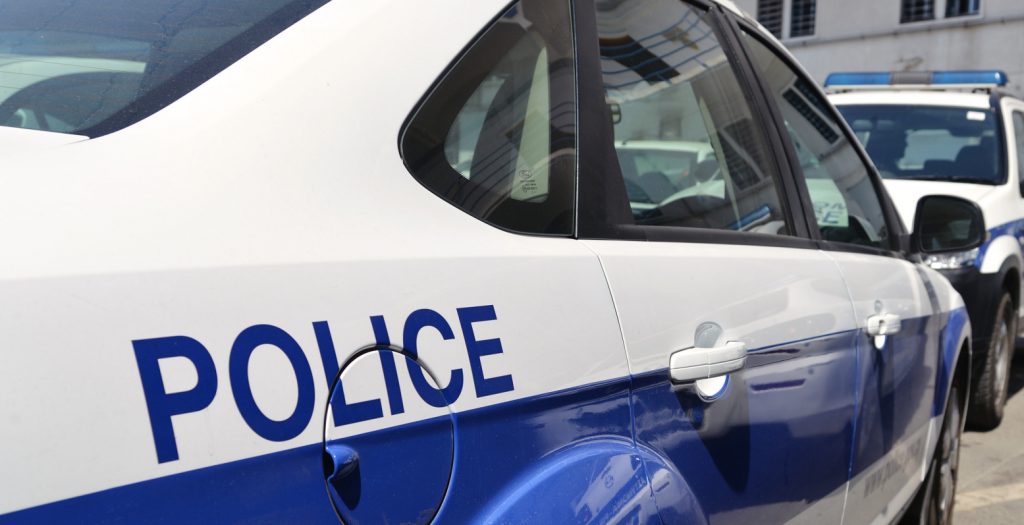 Γυναίκα βρέθηκε νεκρή με σφαίρα στο κεφάλι