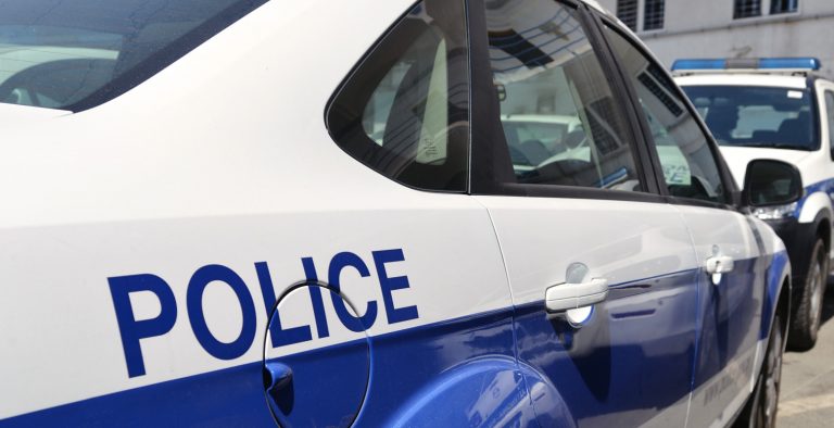 Κύκλωμα «δουλεμπόρων» της ΕΛ.ΑΣ. στη Σαντορίνη
