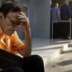 “Ψίχουλα” για 250.000 συνταξιούχους: Η τρίτη κα… φαρμακερή περικοπή στις επικουρικές