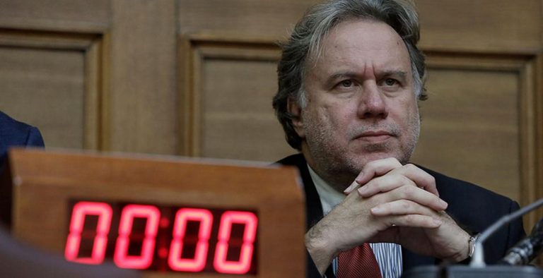 Ο Κατρούγκαλος “ρίχνει τους τόνους” για τον Φίλη