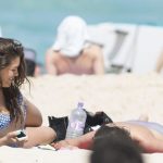 Η Olympia Valance πήγε στη Μύκονο και ζάλισε κόσμο με την «πίσω όψη» της (pics)