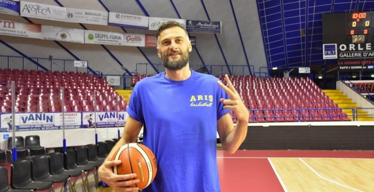 Ντεμπούτο Σανικίτζε μπροστά στους φιλάθλους του Άρη και το Παλέ!