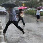 Καιρός: Ζέστη με βροχοπτώσεις και την Τρίτη