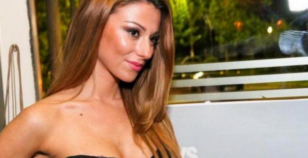 Μπορείς να πάρεις τα μάτια σου απ’ τη Μαρία Μπινιάκου;