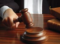 Η Ένωση Δικαστών και εισαγγελέων κατά Πολάκη – Ζητούν από τον Τσίπρα να αποδοκιμάσει τις δηλώσεις του