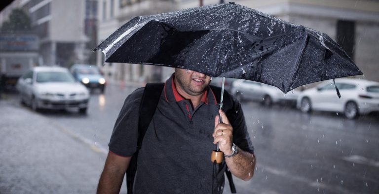 Αλλάζει ο καιρός: Καταιγίδες και μποφόρ από Παρασκευή
