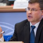 Ντομπρόβσκις: Πολύ απαισιόδοξο το ΔΝΤ