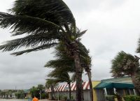 Τυφώνας Ίρμα: Έφτασε στη Florida – Τα 209 χλμ./ώρα θα φτάσουν οι άνεμοι