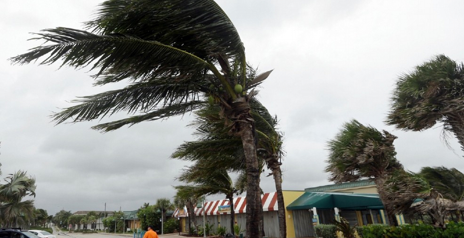 Τυφώνας Ίρμα: Έφτασε στη Florida – Τα 209 χλμ./ώρα θα φτάσουν οι άνεμοι