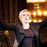 Η Βέρα Κρούσκα ξανά στη σκηνή του Vault