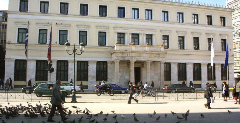 Δ. Αθηναίων: Δύο θερμαινόμενοι χώροι για τους άστεγους το Σαββατοκύριακο