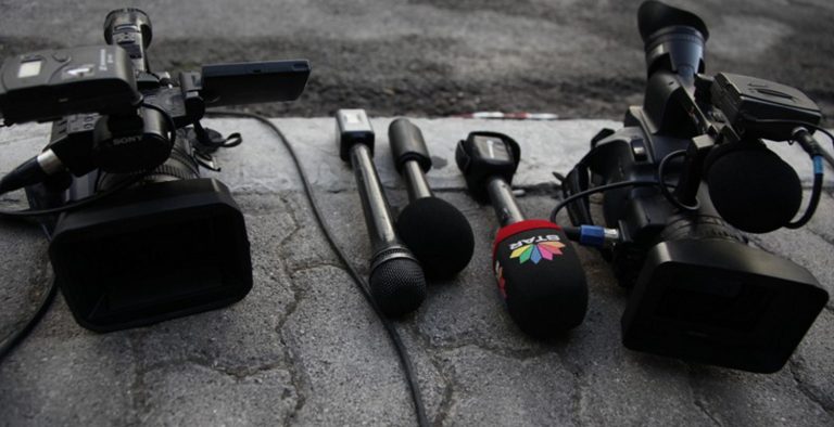 Τετράωρη στάση εργασίας στους τηλεοπτικούς σταθμούς για το “μαύρο” στο MEGA