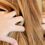 Δέκα κακές συνήθειες που καταστρέφουν τα μαλλιά σας
