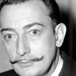 Επανεκδίδεται το θρυλικό βιβλίο μαγειρικής του Σαλβατόρ Νταλί