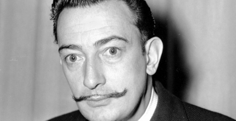 Επανεκδίδεται το θρυλικό βιβλίο μαγειρικής του Σαλβατόρ Νταλί