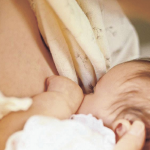 Θηλασμός: Τί ισχύει για την μπύρα