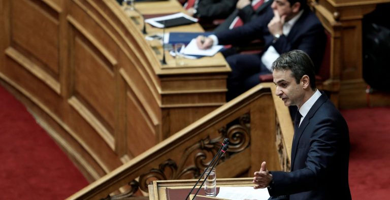 Πολώνουν το κλίμα Τσίπρας-Κυριάκος!