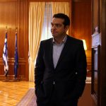 “Κρυφτό” Τσίπρα με τον ανασχηματισμό