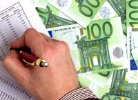 Ληξιπρόθεσμα χρέη: Στα 2,6 δισεκατομμύρια ευρώ παραμένουν τα χρέη του δημοσίου σε ιδιώτες