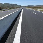 Πήγε να περάσει την Εθνική και τον παρέσυρε αυτοκίνητο