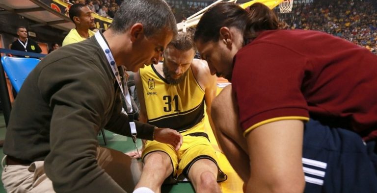 Απίστευτη στήριξη των φιλάθλων του Άρη στον Σανικίτζε και ένα μεγάλο ευχαριστώ! (photo)