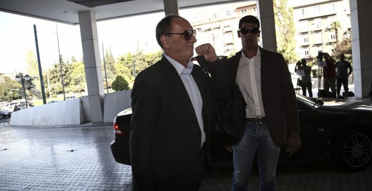 “Πολιτική συμφωνία” αναμένει από το Eurogroup ο Σταθάκης