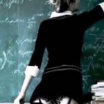Απίστευτο! Καθηγήτρια το έκανε στην τάξη με δύο μαθητές της!