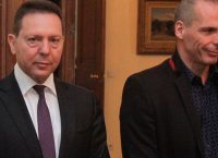 Τσίπρας: Θα διώξω με κλωτσιές τον Στουρνάρα – Νέες αποκαλύψεις Βαρουφάκη