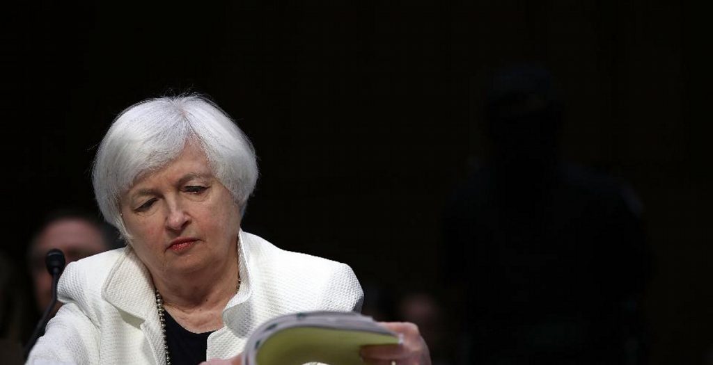 Αναμονή στη Wall Street για τα πρακτικά της Fed