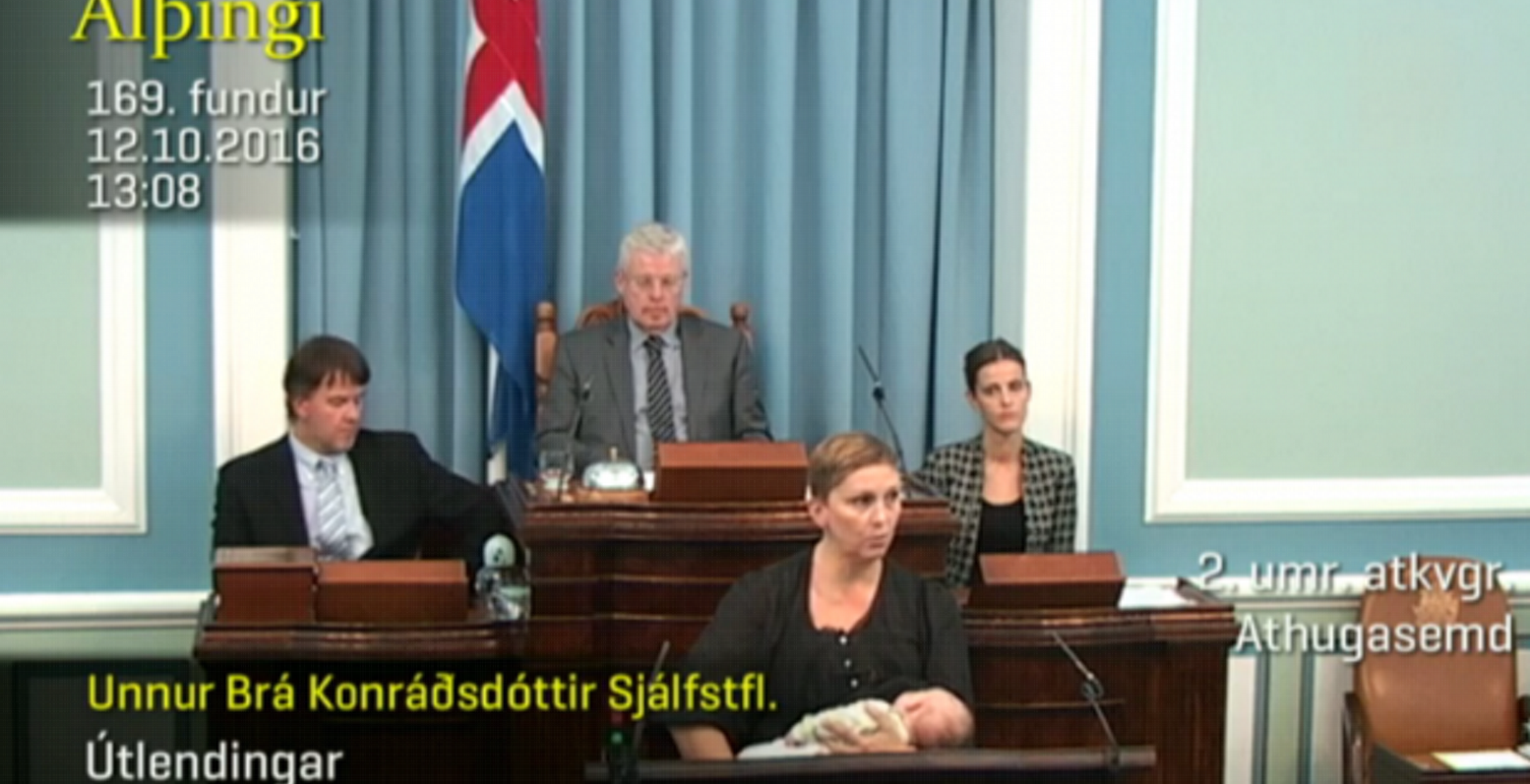 Ισλανδία: Θηλασμός από τα έδρανα της βουλής!