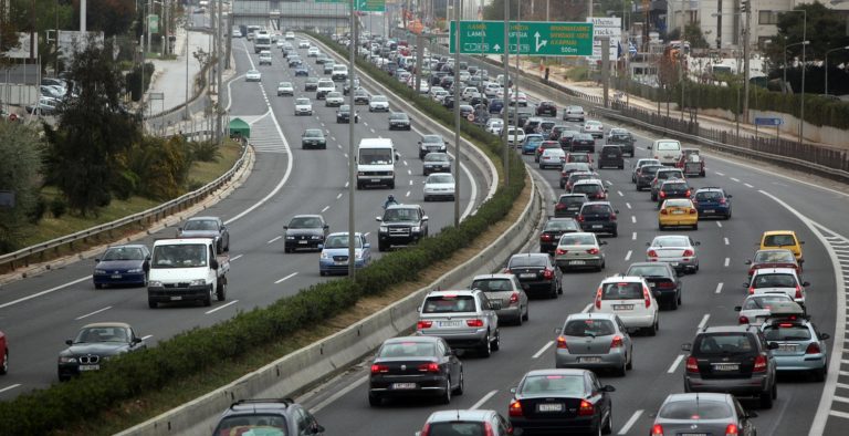 Τέλη κυκλοφορίας: Πόσο βαρύς θα είναι ο “πέλεκυς” το 2017