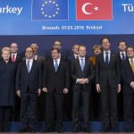 Handelsblatt: Η συμφωνία ΕΕ-Τουρκίας για το προσφυγικό θα “σπάσει” εξαιτίας της Ελλάδας