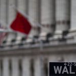 Οι ”φόβοι” Fed και Κίνας ρίχνουν τη Wall Street