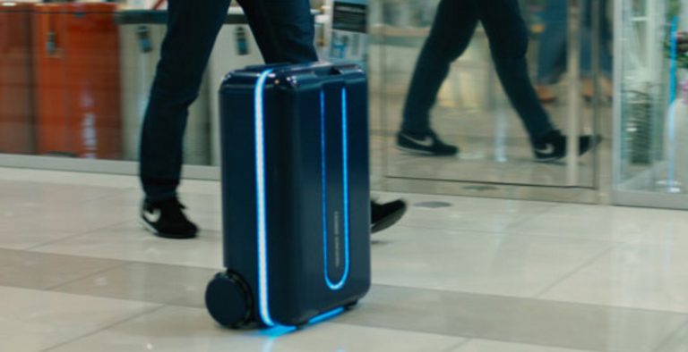 Εταιρία δημιούργησε την hands free βαλίτσα!