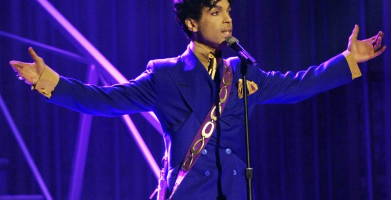 Αστέρια της παγκόσμιας μουσικής σκηνής που “έφυγαν” το 2016