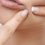 Δέρμα με ακμή; Το ρούμι θα κάνει τη διαφορά!