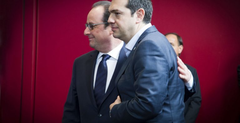 Χρέος: Ο Τσίπρας ξεκινά πολιτική διαπραγμάτευση