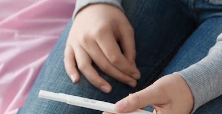 Άμβλωση: Δικαίωμα ή ταμπού, τί ισχύει στην Ελλάδα;