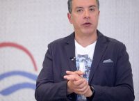 Λάβρος ο Θεοδωράκης κατά Τόσκα: “Υπουργείο προστασίας… κουκουλοφόρων”