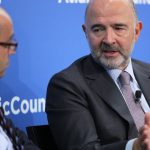 Νέο μήνυμα Μοσκοβισί στη Γερμανία για το ελληνικό χρέος