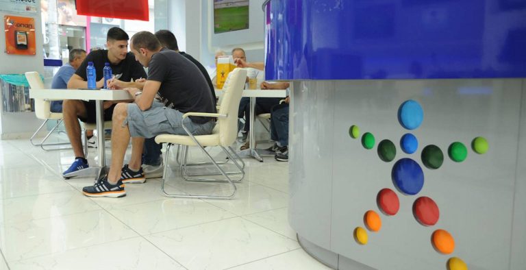 Λάρισα: Λήστεψε πρακτορείο με μαχαίρι για να πάρει τα λεφτά που έχασε