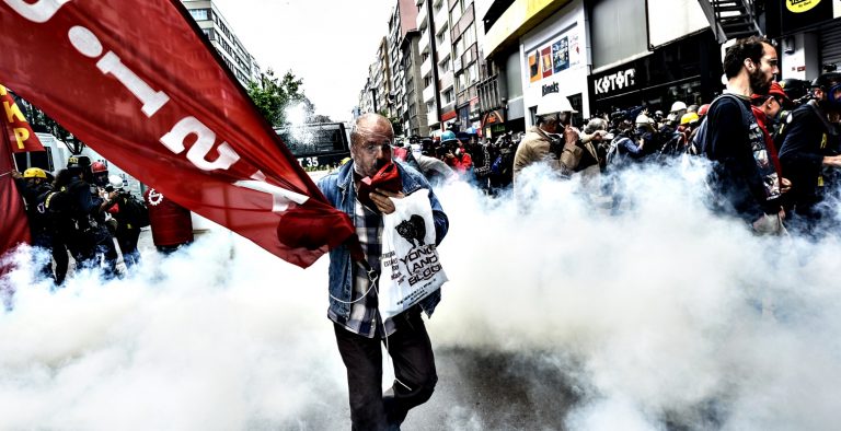 Τουρκία: Δακρυγόνα κατά διαδηλωτών της Πρωτομαγιάς