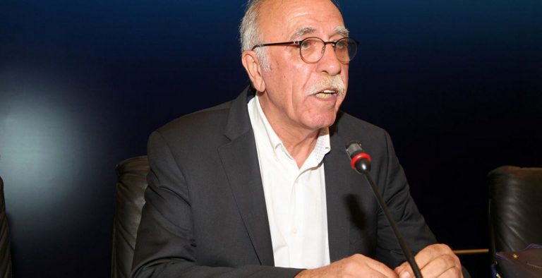 Έξαλλος ο Βίτσας με την ΕΛΑΣ που συνέλαβε τους μετανάστες