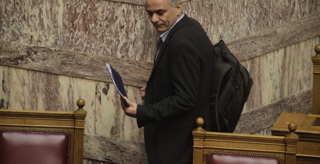 Υποσχέσεις Σκουρλέτη για 2.500 θέσεις εργασίας στην καθαριότητα