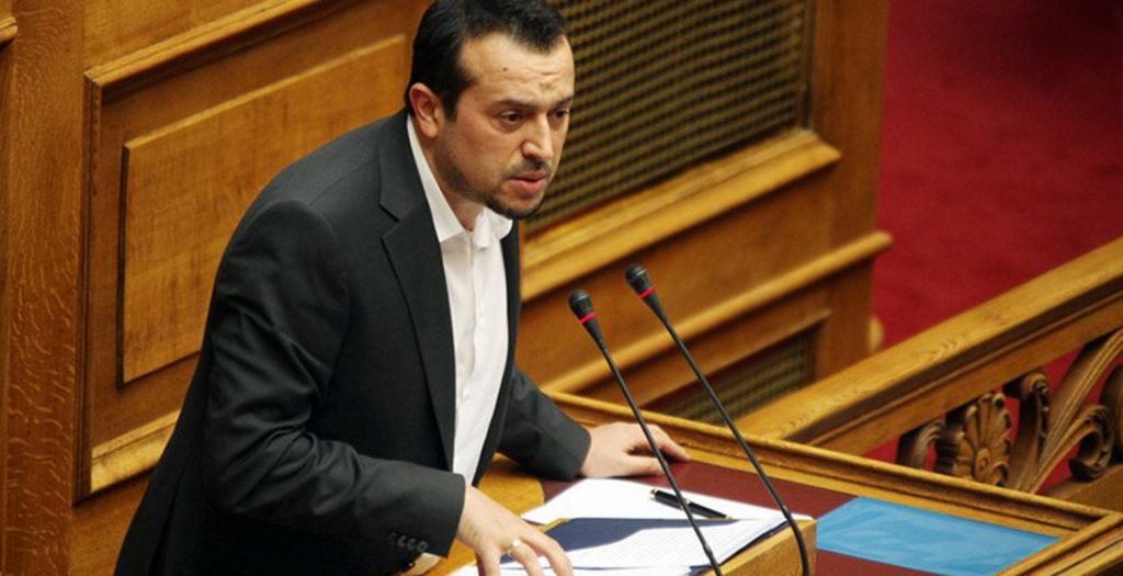 Κόντρα Παππά – Λοβέρδου για τις τηλεοπτικές άδειες